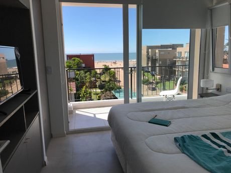 Gaviotas Beach Home